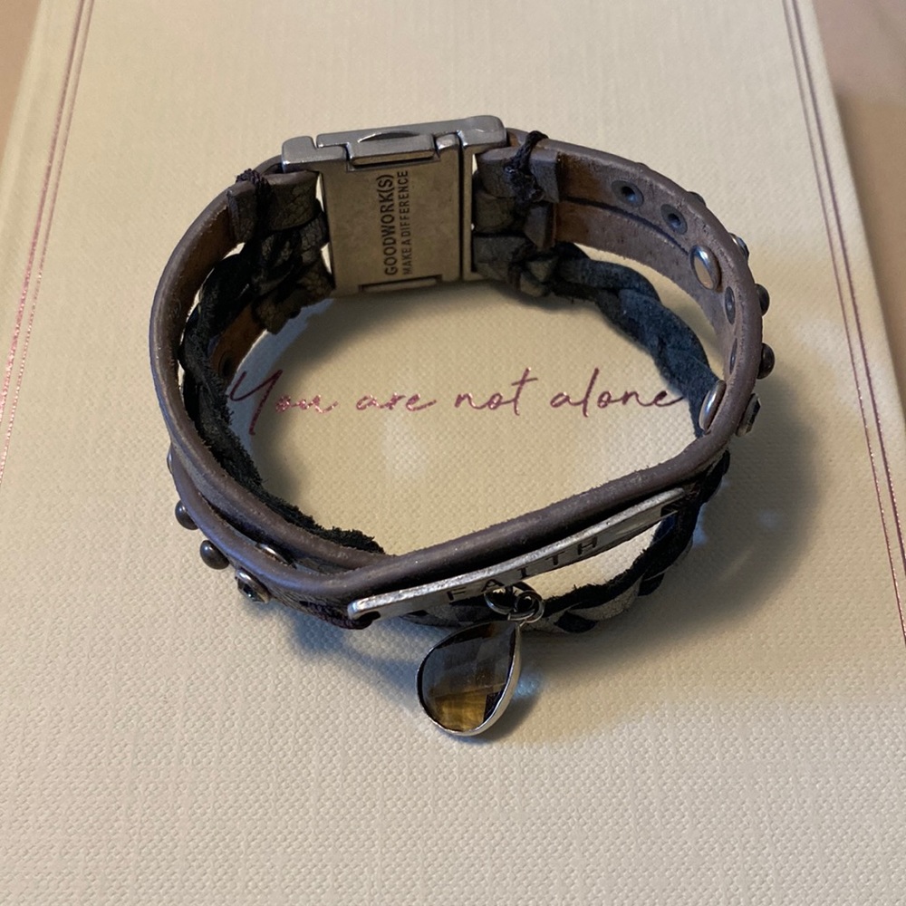 Bracelet